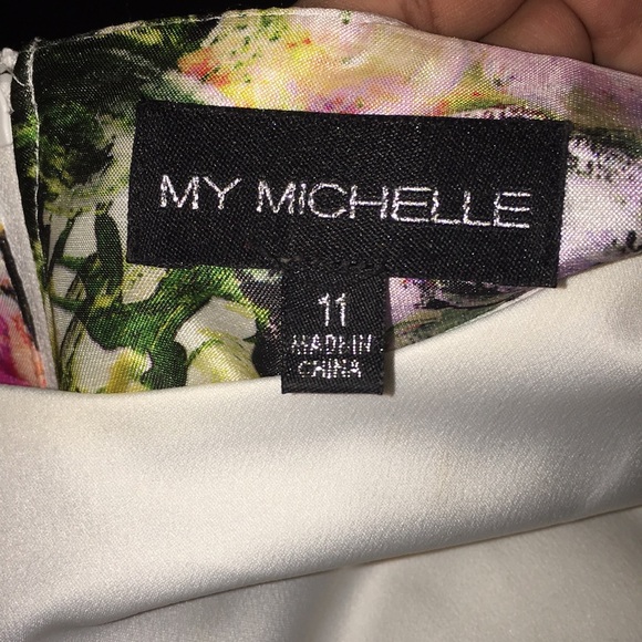 PROM DRESS 💜 - Picture 6 of 8